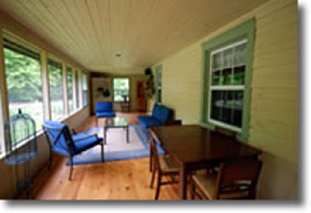 Riverrun Wilderness The Garden Cottage Foresters Falls Room photo